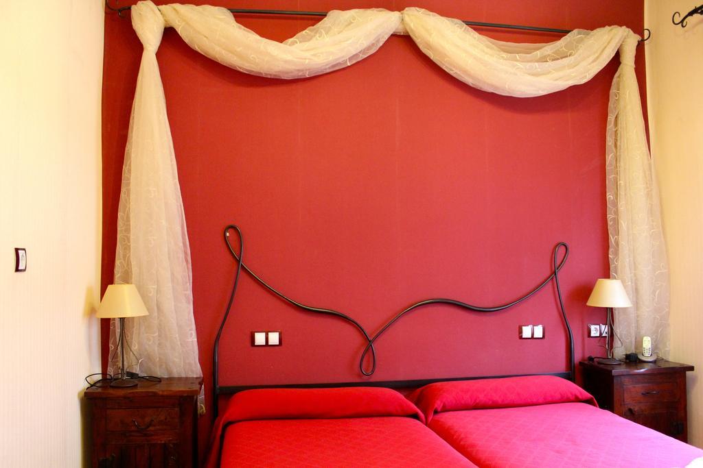 Hostal De La Torre Hostal Economico Valladolid Camera foto